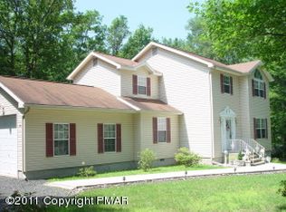 338 Lakefield Ter, Stroudsburg, PA 18360