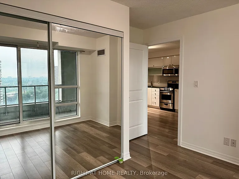 2015 Sheppard Ave E #1507 — Photo 6