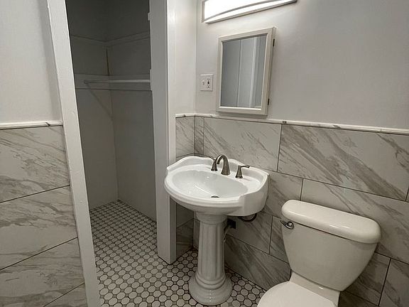 5th image of 18 West St APT 2A