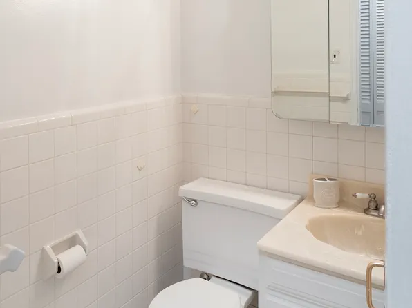 1401 Ocean Avenue image 8 of 13