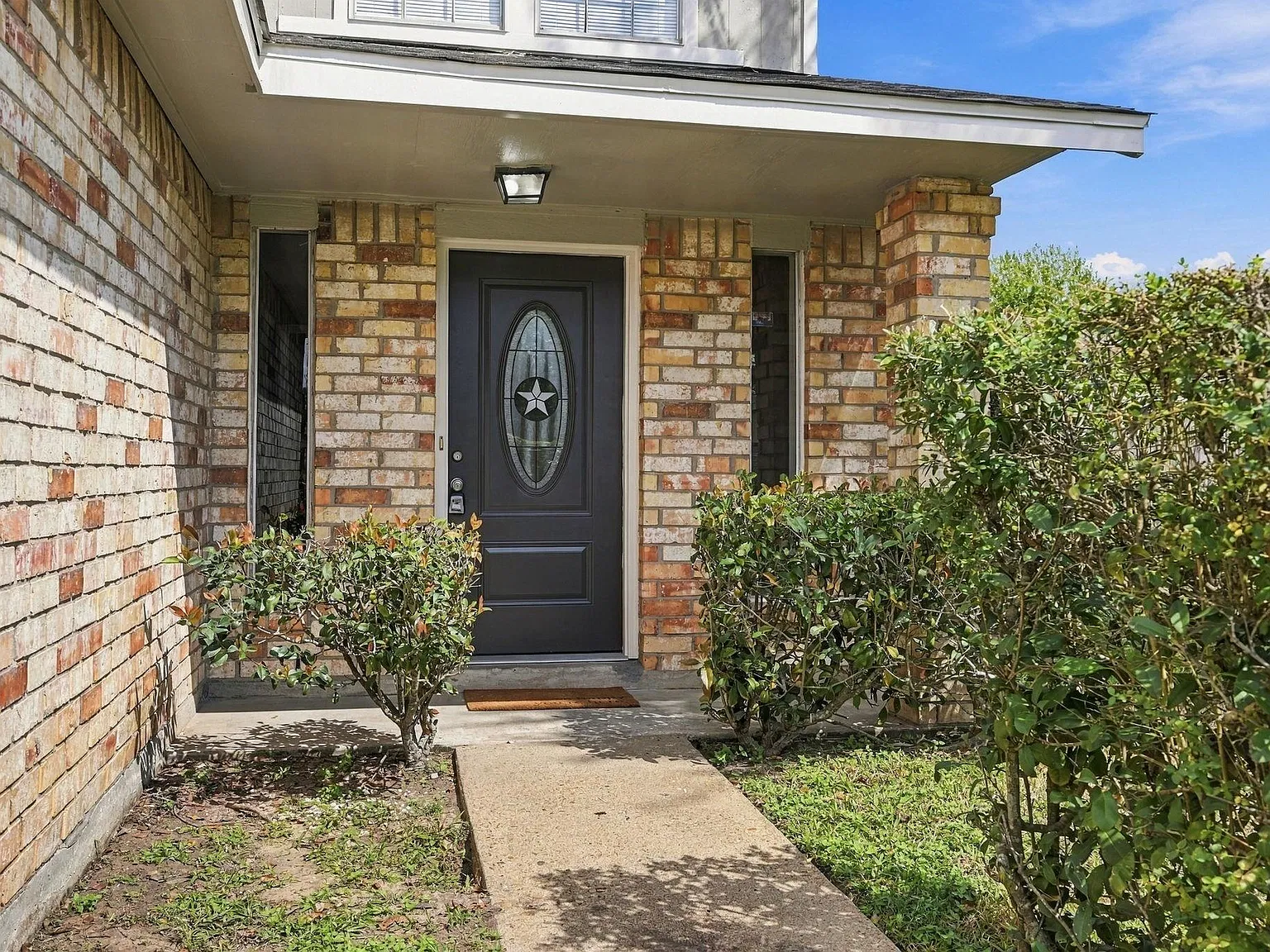 3 bed, 2.0 bath, 1763 sqft, $2,000 — Photo 3