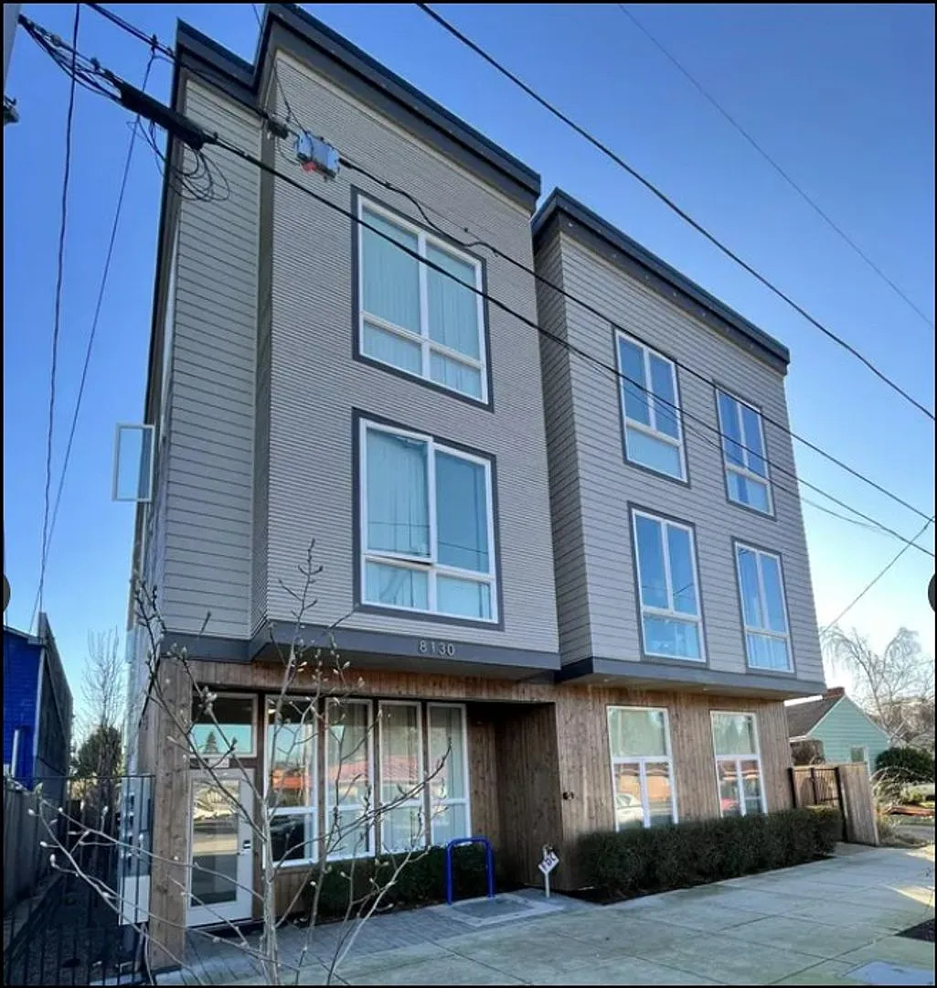 MF 17 - SE Woodward — Photo 1