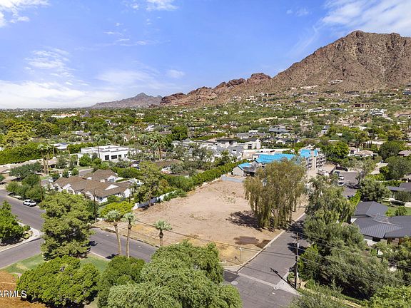 3rd image of 5712 E EXETER Boulevard #-
