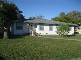 1202 W Hullum St, Breckenridge, TX 76424
