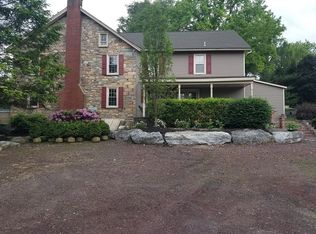 3725 Neffs Laurys Rd, Schnecksville, PA 18078