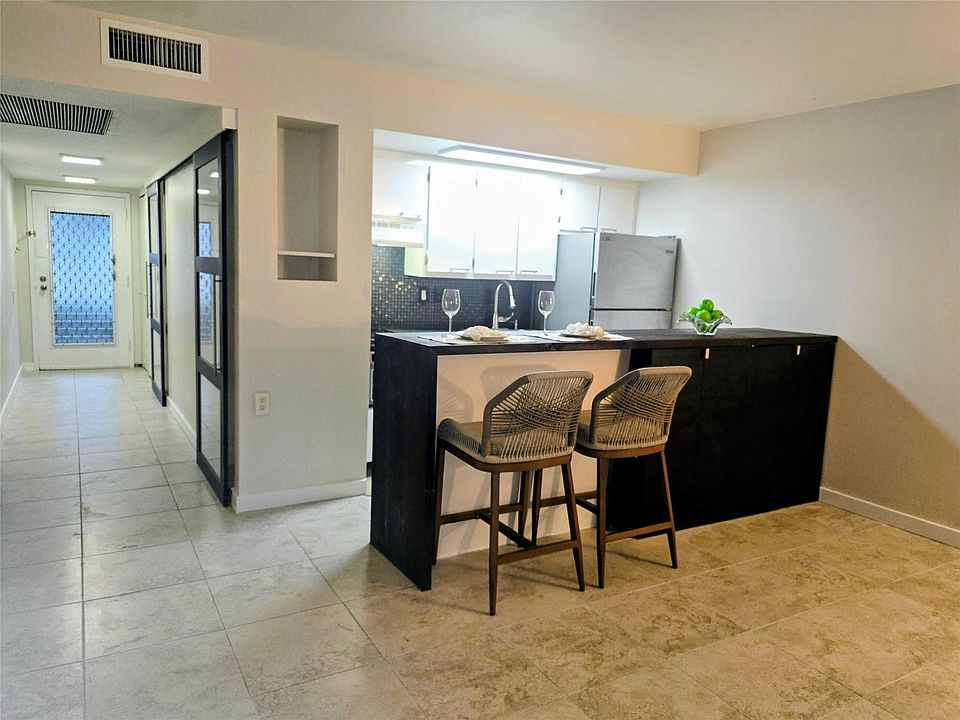 1st image of 1107 Bahama Bend #E1