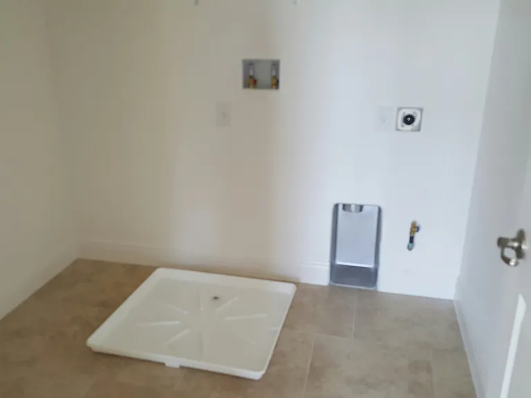 1065 Vinsetta Cir — Photo 21