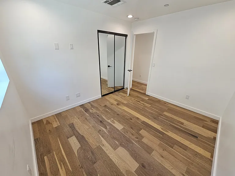 4260 Laurel Canyon Blvd — Photo 14