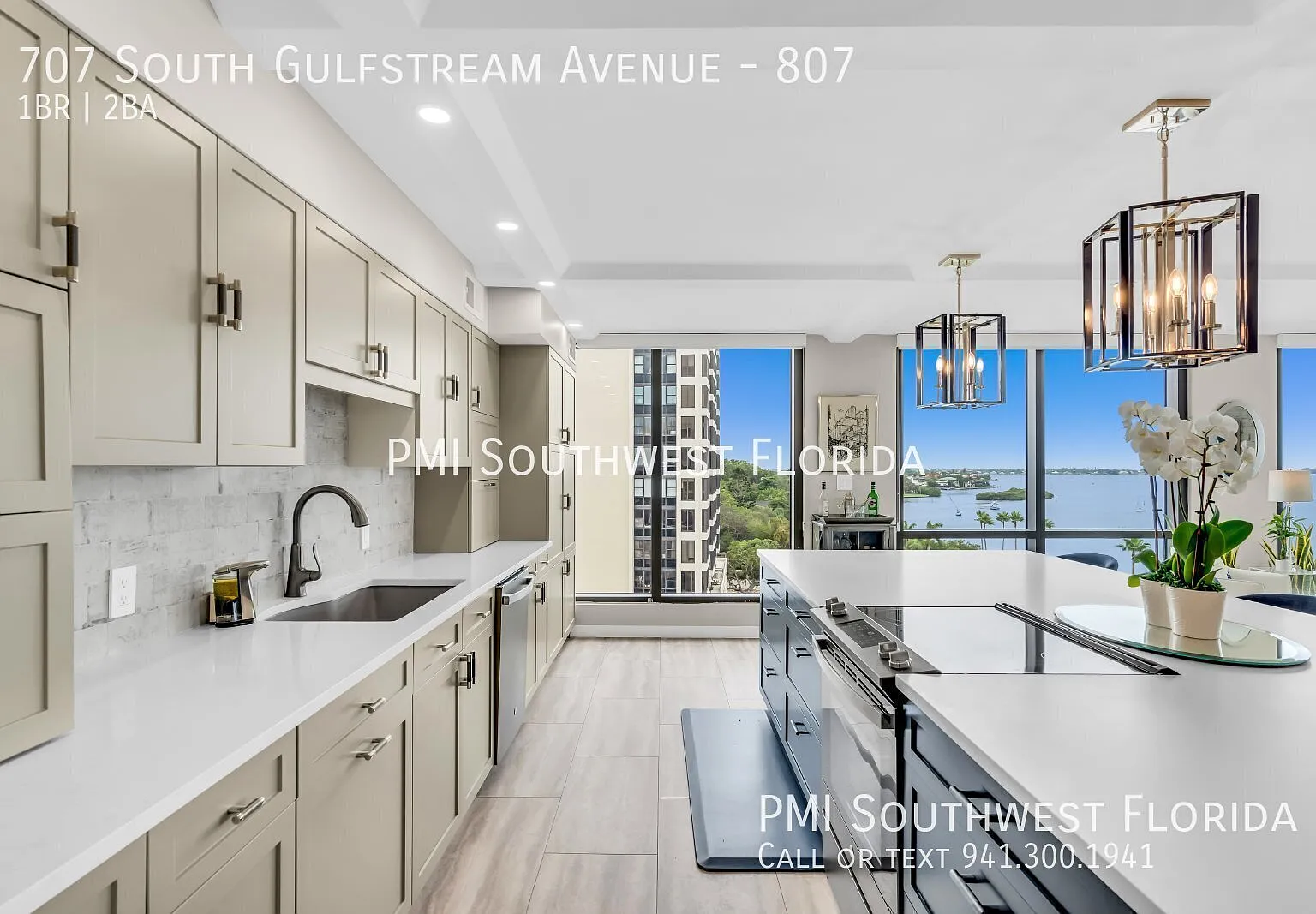 1BR / 2BA Condo (fully furnished) The Essex House, Bayfront, Downtown Sarasota — Photo 3