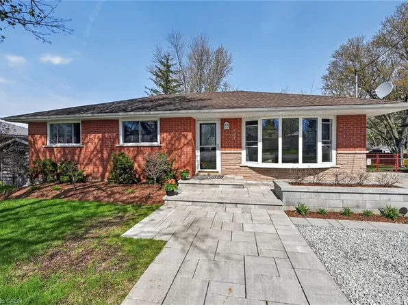 127 Ayr St, Haldimand County, ON N3W 1E5