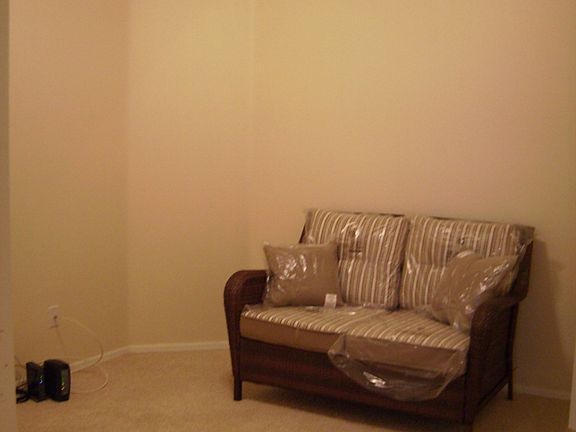 4th image of 1691 W Crescent Way