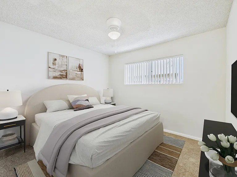 Roscoe Terrace — Photo 15