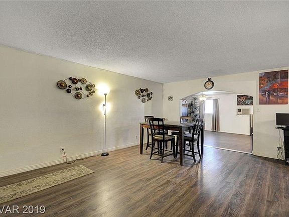 2nd image of 5116 Del Monte Ave