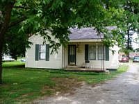 2nd image of 148 Ross Ave