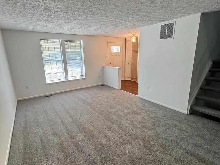 9730 Red Clover Ct — Photo 8
