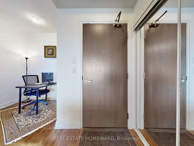 7161 Yonge St #2430 — Photo 4