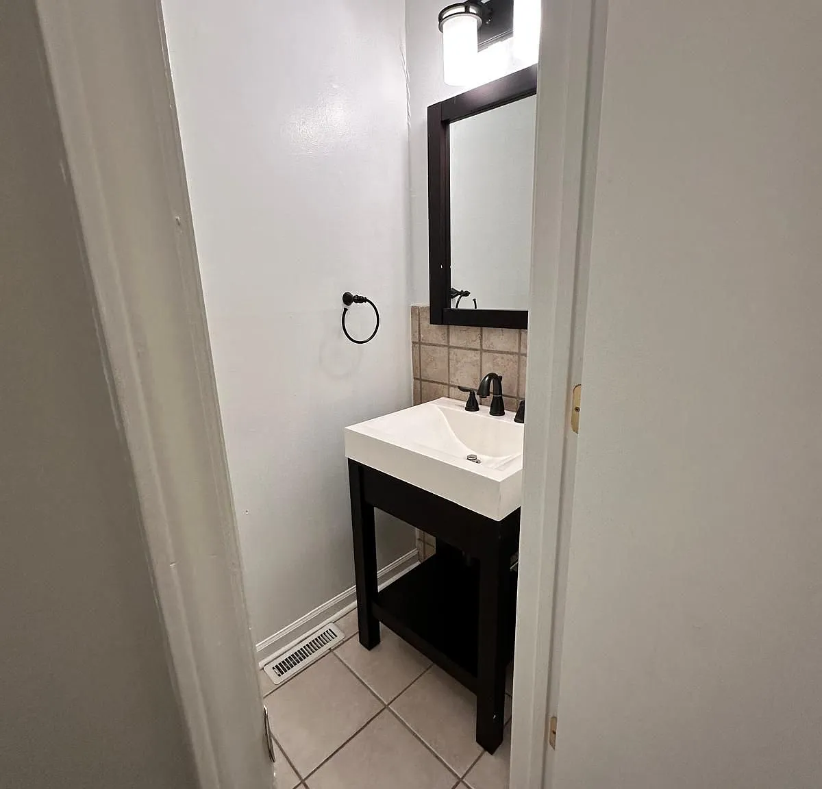 3 bed, 1584 sqft, $1,800 — Photo 2