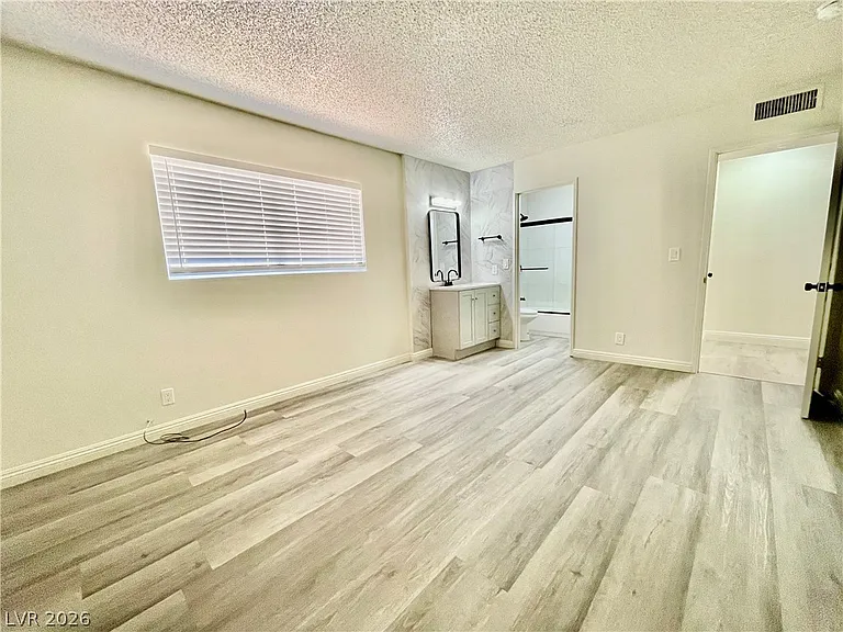 5187 Greene Ln #B — Photo 15