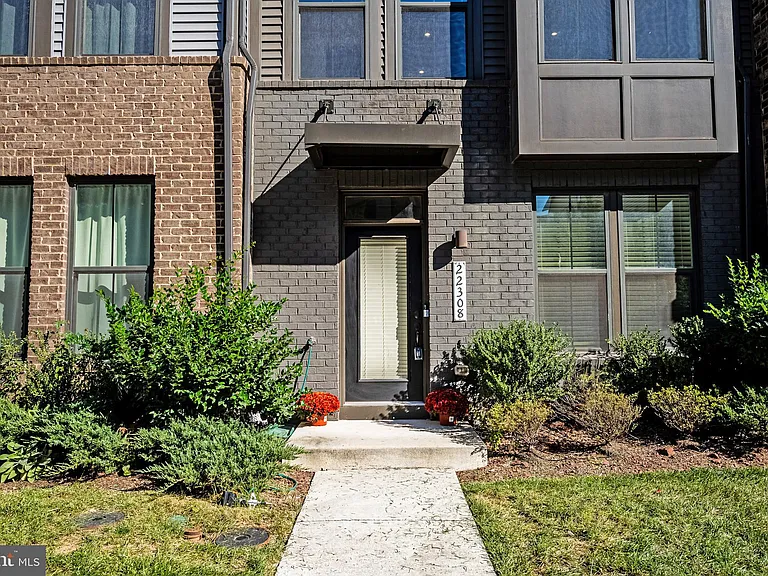 22308 Seabring Ter — Photo 2
