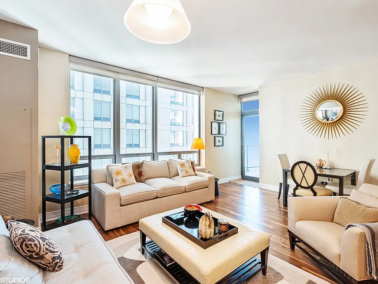 600 N Lake Shore Dr #3310 — Photo 4