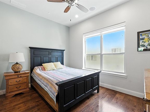 5th image of 101 Decker Dr #301