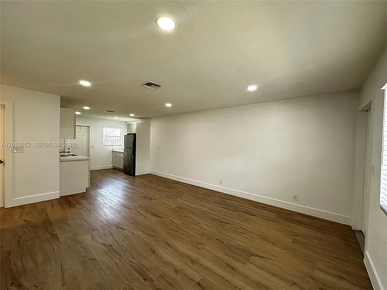 128 NW 2nd Ave #A — Photo 3