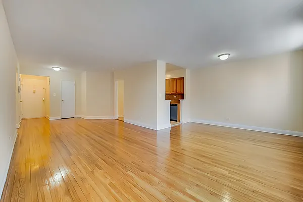 Rented by Revona Properties | media 7