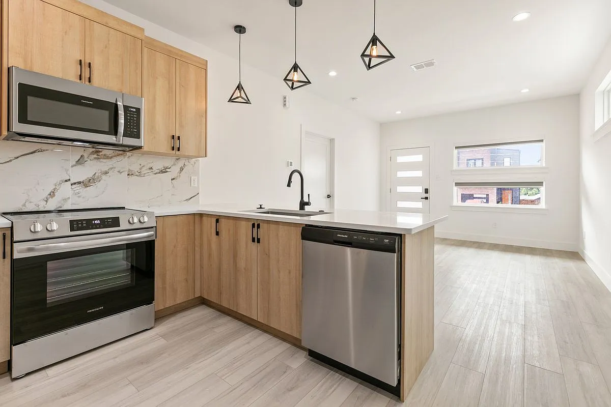 1 bed, 1.0 bath, 902 sqft, $1,500 — Photo 3