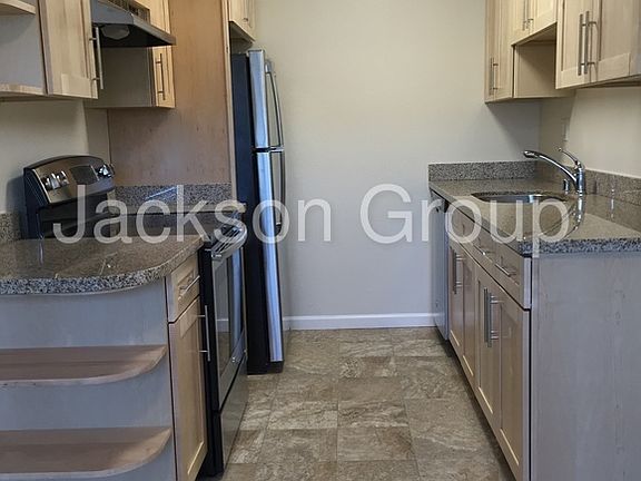 3rd image of 2200 Princeton Dr