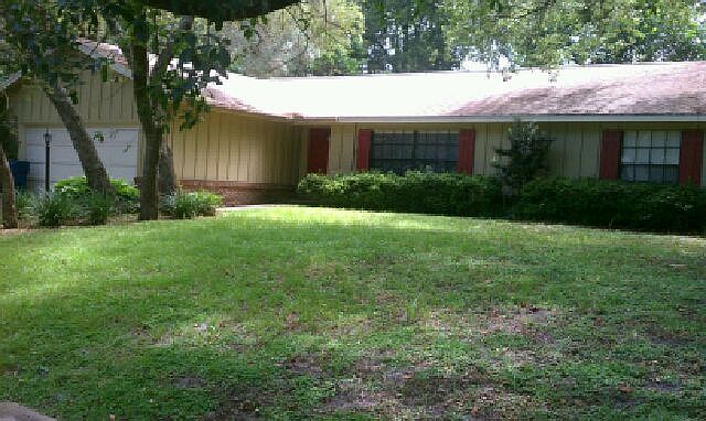 1st image of 2057 Stratford Dr