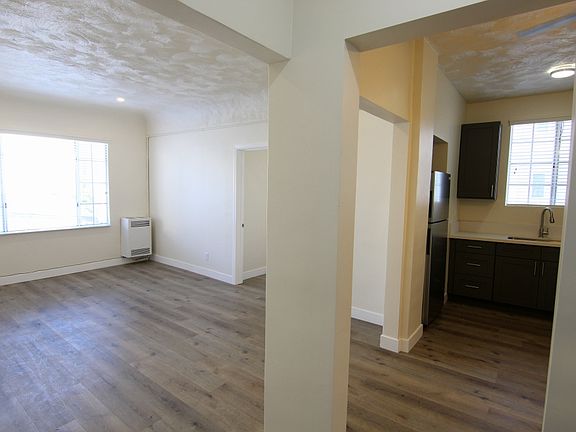 2nd image of 437 N Ardmore Ave