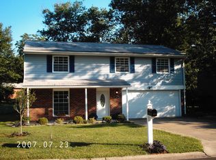 201 Saturn Dr, Godfrey, IL 62035