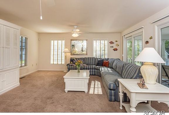 4th image of 21090 Elizabeth Ave