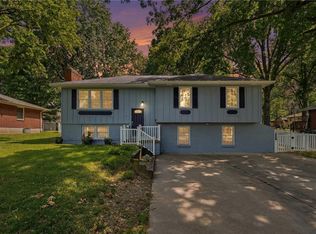 1605 NE 69th Ter, Gladstone, MO 64118