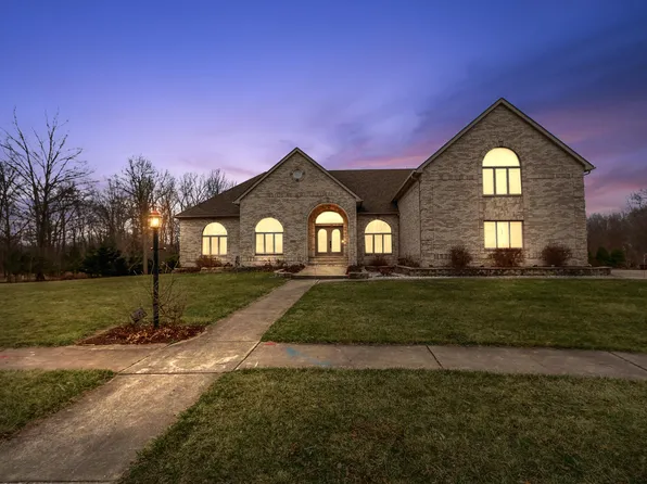 1220 Woodland Dr, Chesterton, IN 46304