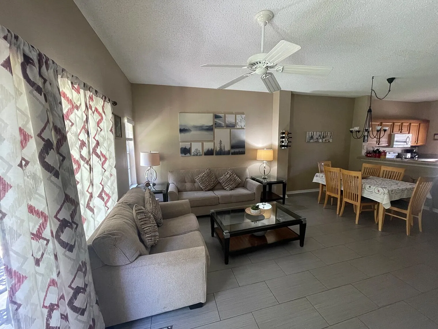 3 bed, 2.5 bath, $4,111 — Photo 2
