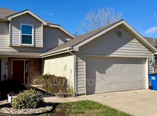 4963 Stoneback Dr W, Lawrence, KS 66047