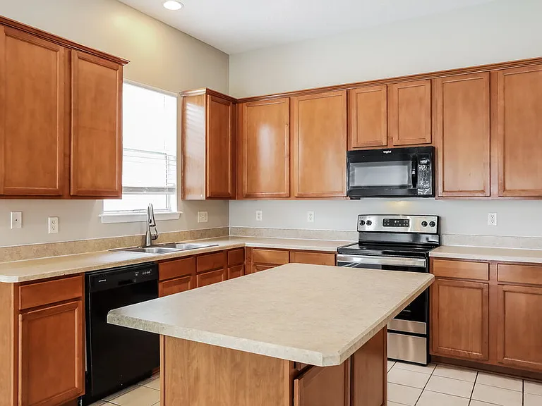 3917 Leatherwood Dr — Photo 6