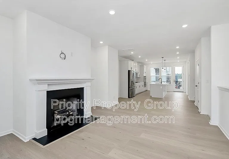 542 Annie Lowery Way — Photo 9