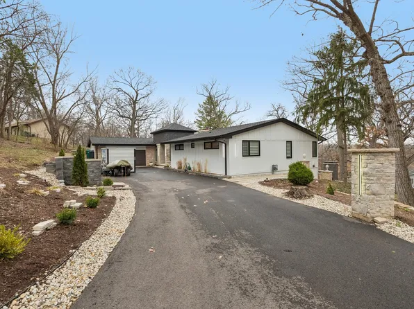 306 Woodlock St, Ingleside, IL 60041