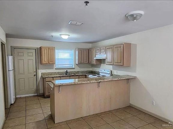 4th image of 1500 Hummingbird Ct APT 4
