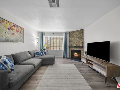 7658 N Topanga Canyon Blvd #113, Canoga Park, CA, 91304