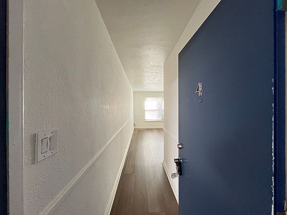 2nd image of 1703 W Balboa Blvd APT 4