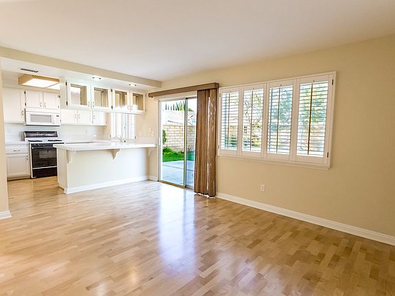 4th image of 23917 Philbrook Ave