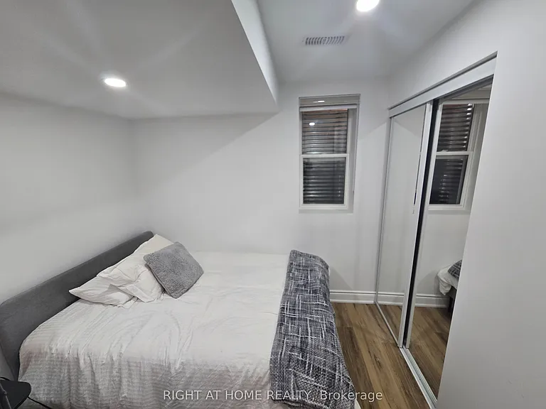 458 Bergamot Ave #BASEMENT — Photo 22