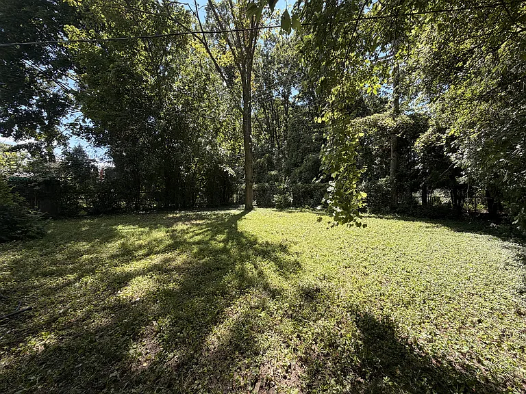 29609 Everett St — Photo 11
