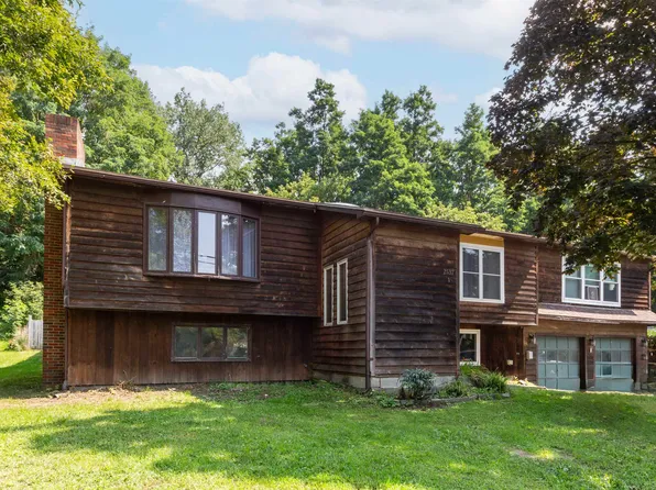 2537 Malletts Bay Avenue, Colchester, VT 05446