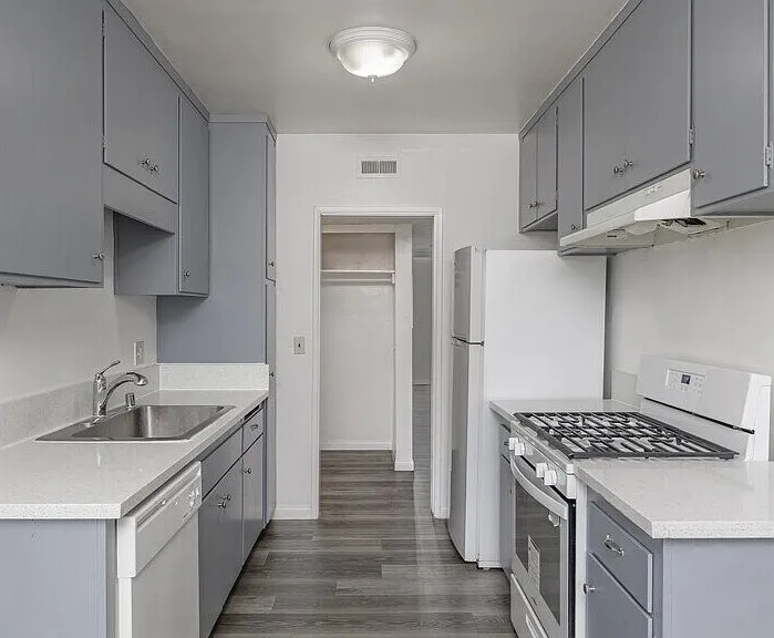 Casa Corona Apartments — Photo 3