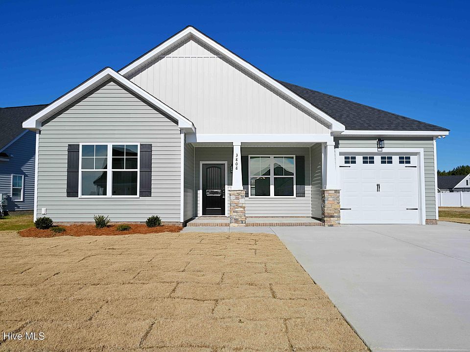 1st image of 3808 Valleyfield Lane N
