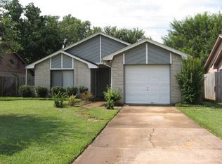 9815 Mill Shadow Dr, Houston, TX 77070